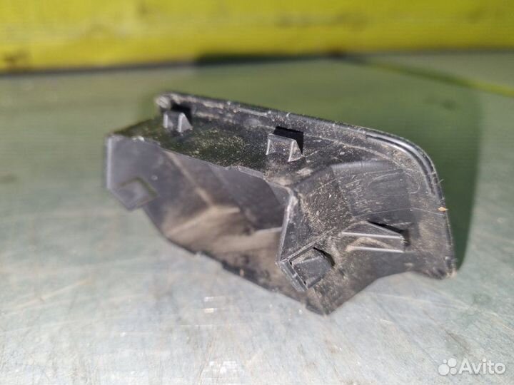 Дефлектор воздушный левый Toyota Corolla Е150 1.6