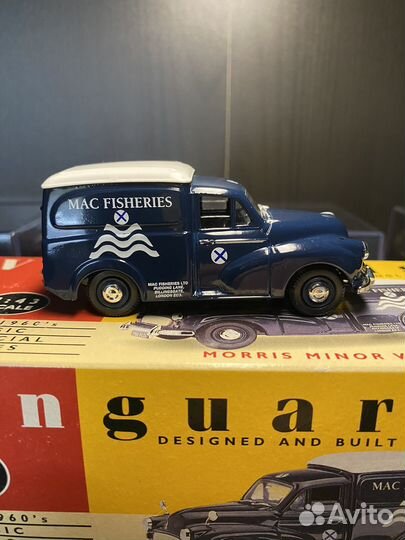 Модель автомобиля 1:43