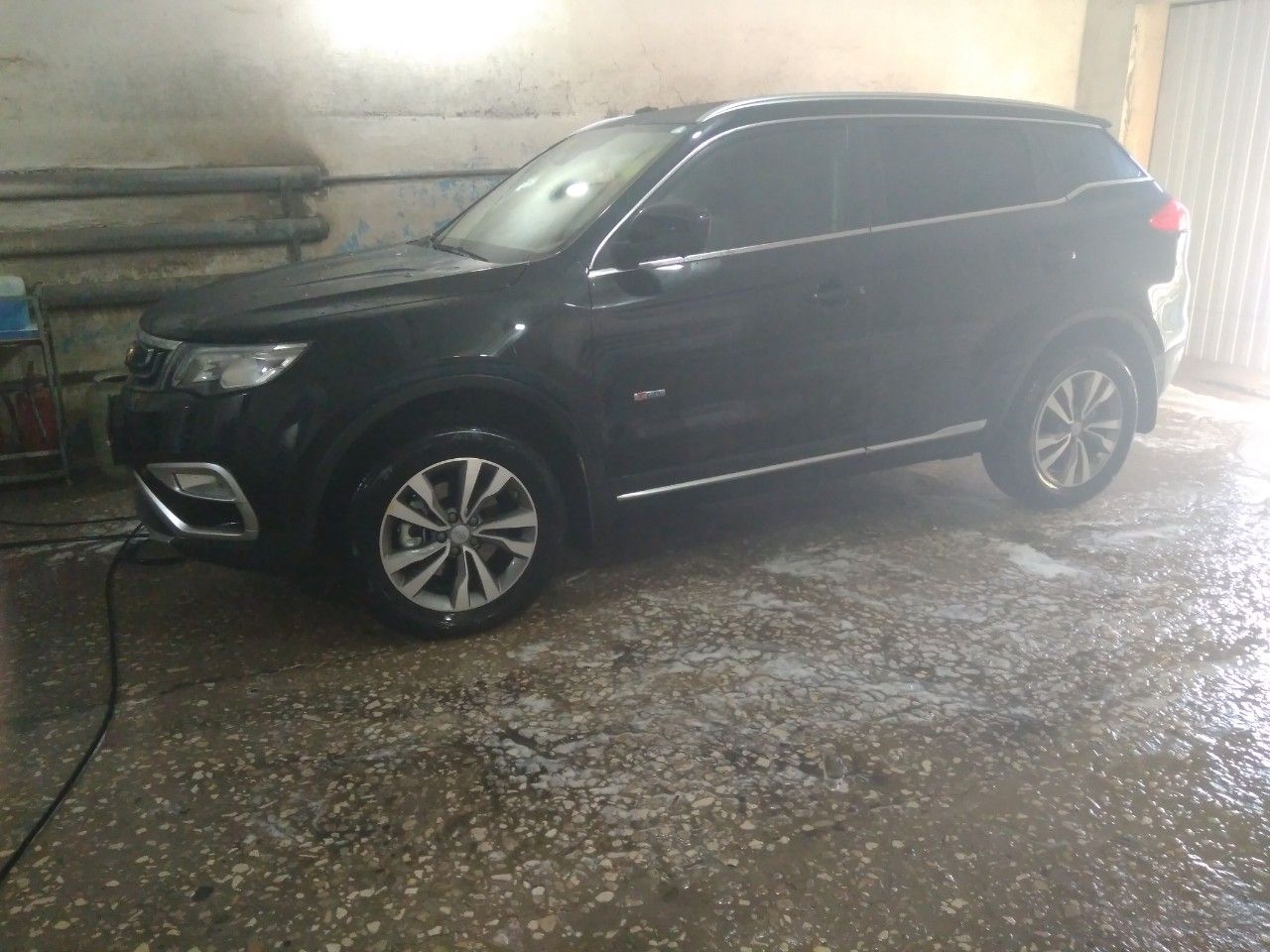Geely Atlas: фото владельца