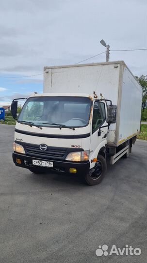 Hino 300 (Dutro), 2011