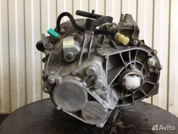 МКПП (механическая коробка переключения передач) R