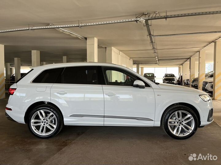 Audi Q7 3.0 AT, 2023, 1 040 км