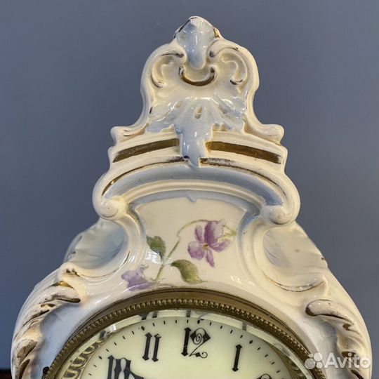 Фарфоровые антикварные часы