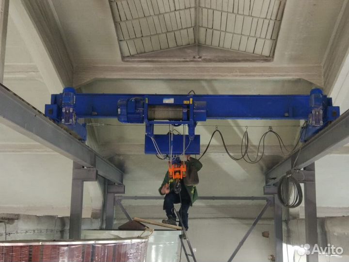 Кран опорный 4.5м 5т