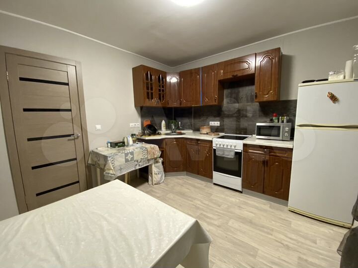 2-к. квартира, 58 м², 4/14 эт.