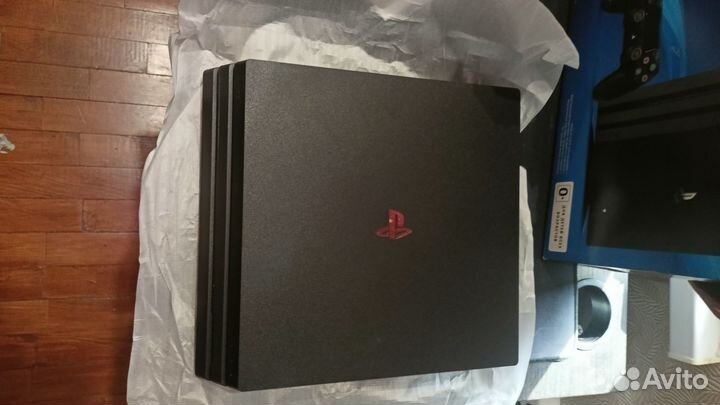 Sony playstation 4 pro Идеал + 1год подписки