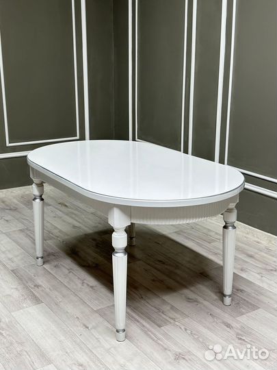 Столы и стулья.Оплата при получении