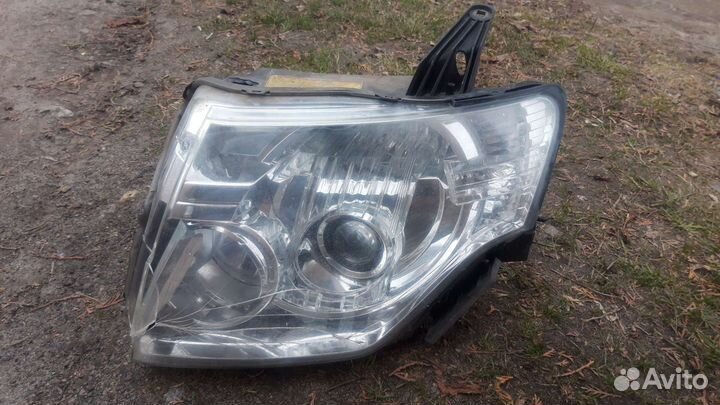 Левая фара на mitsubishi pajero 4
