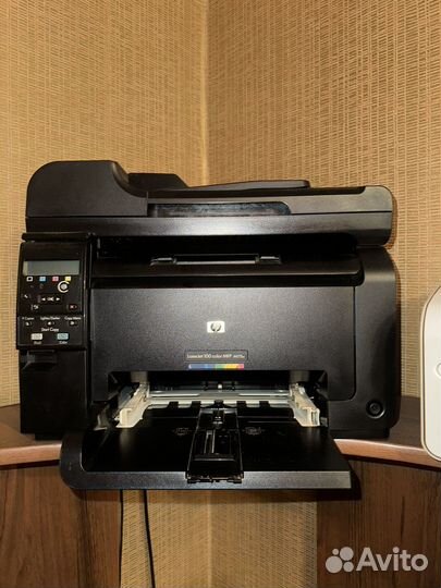 Принтер HP LazerJet 100 Color MFP M175а