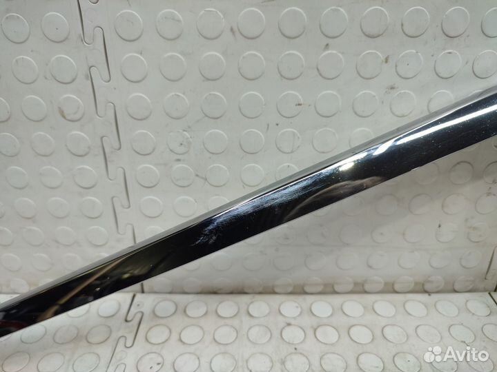 Молдинг бампера передний правый Лада Веста 2015