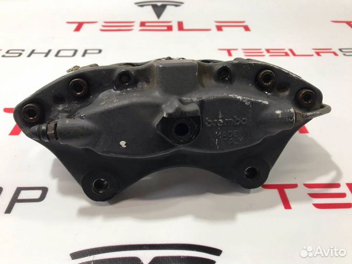 Суппорт тормозной задний правый Tesla Model S 2013