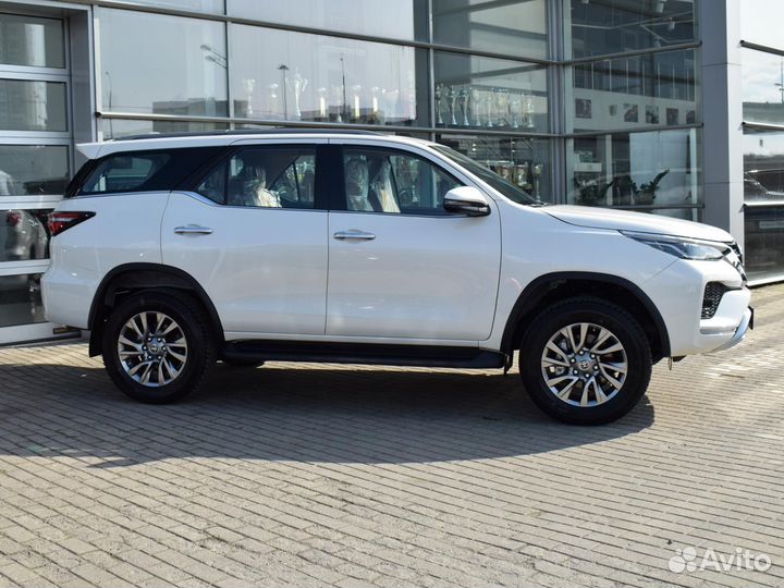 Toyota Fortuner 4.0 AT, 2022, 47 км