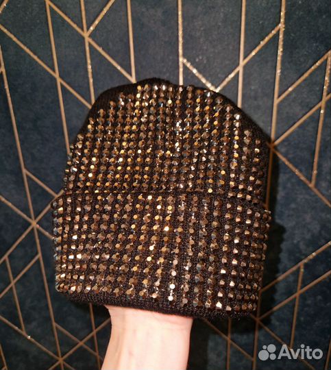 Шапка бини новая со стразами