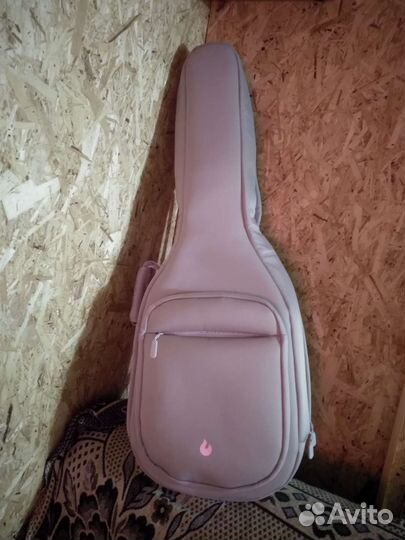 Акустическая гитара новая