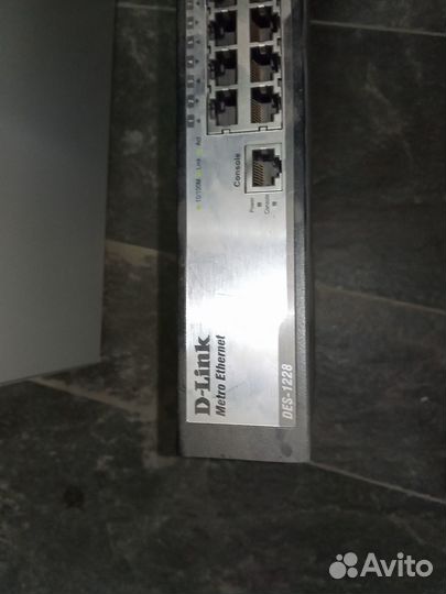 Настраиваемый коммутатор 24 порта D-link DES–1228