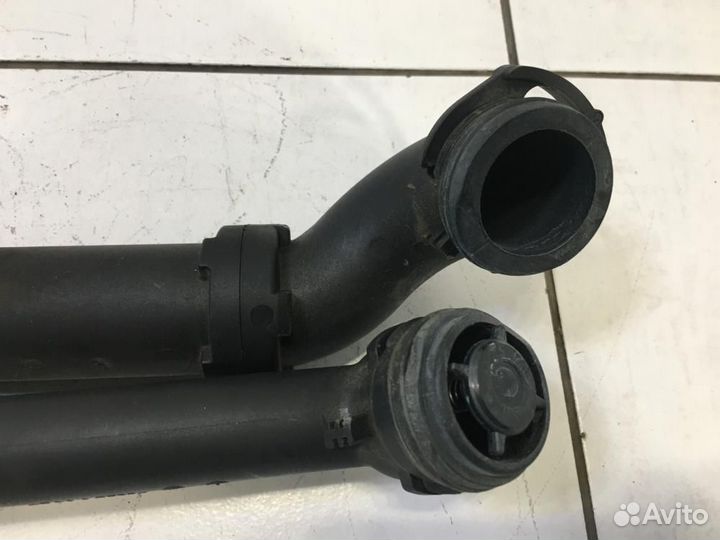 Патрубок Mercedes-Benz E-Class W213