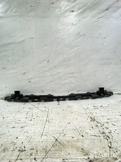 Кронштейн бампера передний Mercedes-Benz C-Class