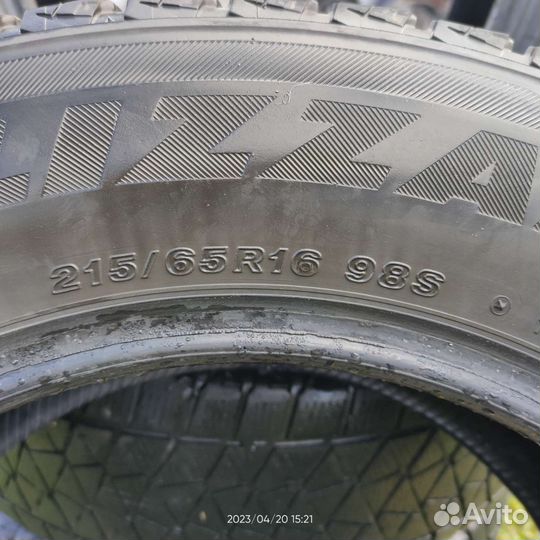 Bridgestone Blizzak DM-V2 215/65 R16 98S
