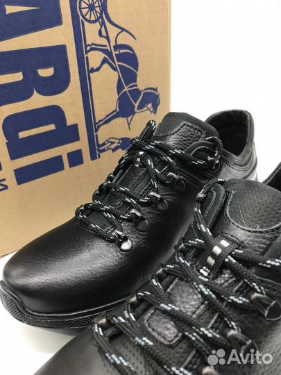 Кроссовки мужские