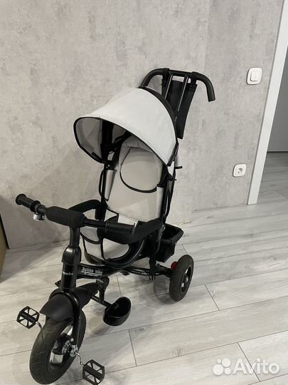 Детский трехколесный велосипед коляска