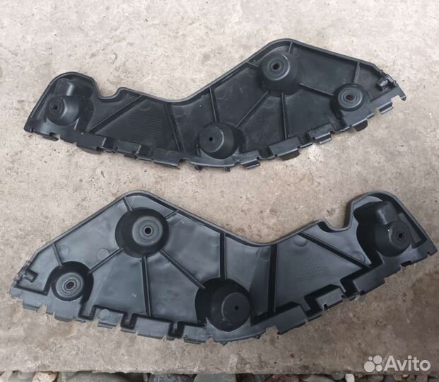 Кронштейн заднего бампера Renault Duster