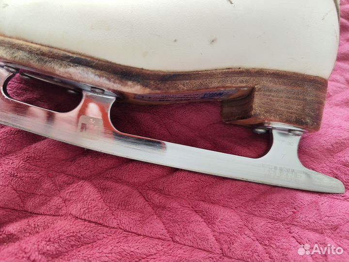 Коньки фигурные Wifa 26