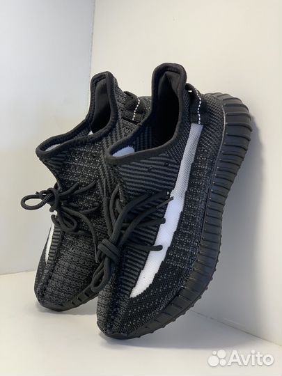 Кроссовки Yeezy Boost