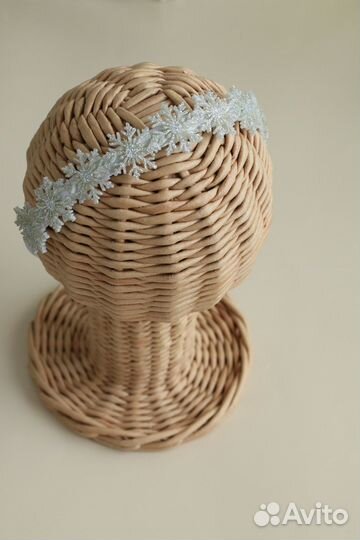 Новогодний ободок со снежинками для девочки