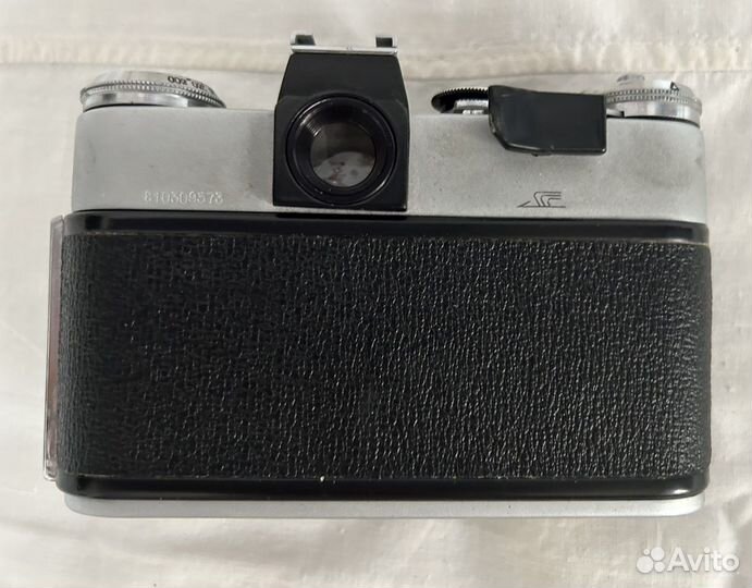 Плёночный фотоаппарат Зенит Е в чехле