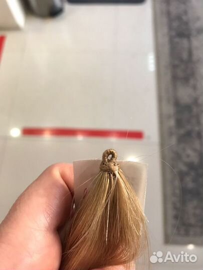 Локон из натуральных волос