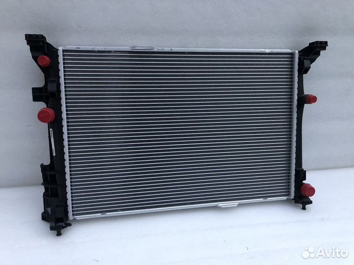 Радиатор охлаждения Мерседес W117 W176 W156 W246