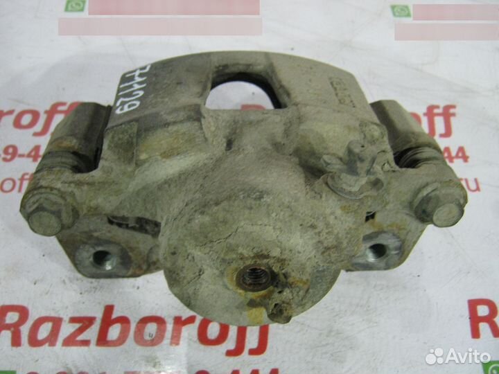 Суппорт передний правый Chevrolet Lacetti 2003-201