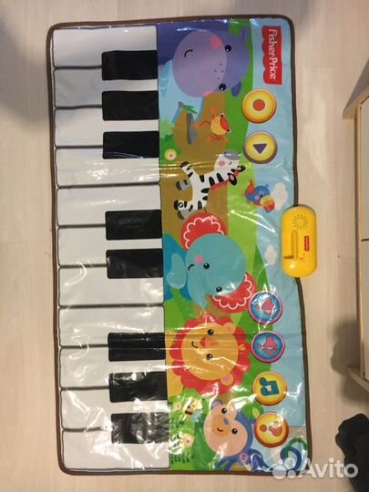 Музыкальный коврик Fisher price