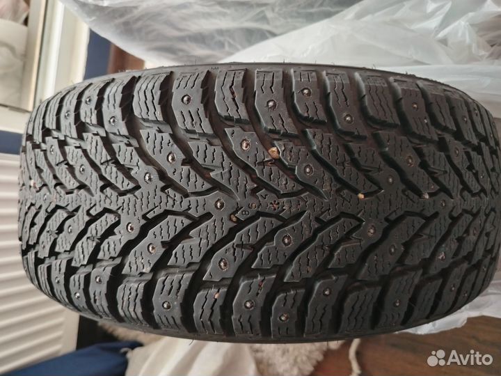 Nokian Tyres Hakkapeliitta 9 215/70 R17