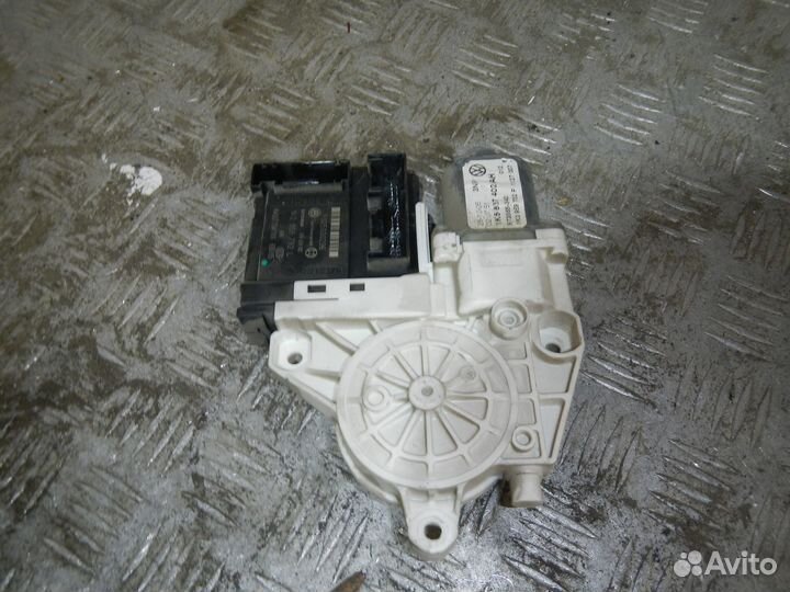 Моторчик стеклоподъемника, Volkswagen (Фольксваген