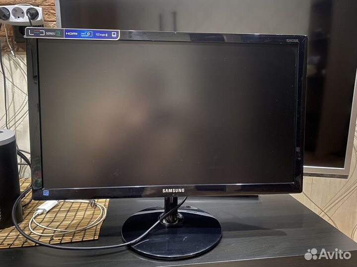 Монитор Samsung