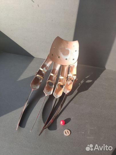 Перчатка Фредди Крюгера