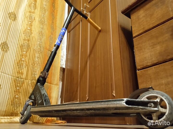 Трюковой самокат