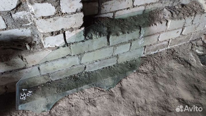 Стекло двери переднее левое фольксваген пассат б5