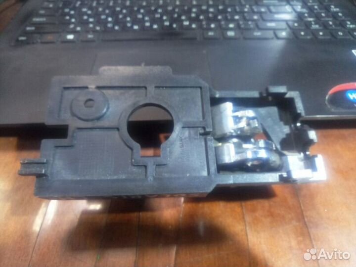 Ручка двери внутренняя левая Hyundai Solaris 1