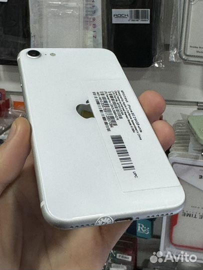 iPhone SE (2020), 64 ГБ