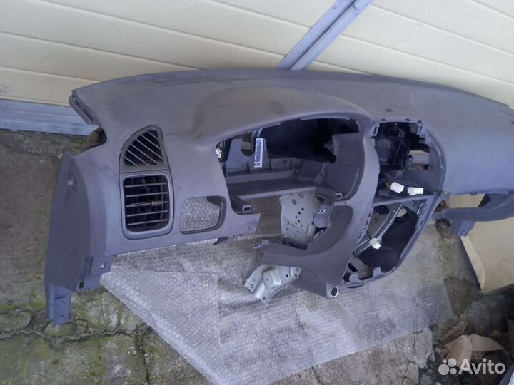 Хендай акцент- торпедо