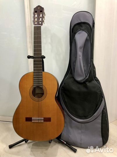 Гитара Yamaha cg122mc, стойка под гитару, чехол