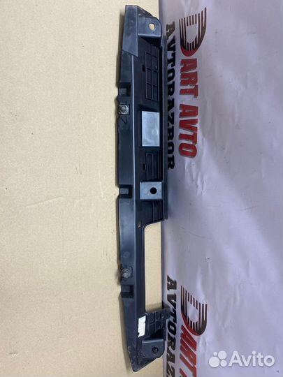 Дефлектор радиатора нижний Tank 300