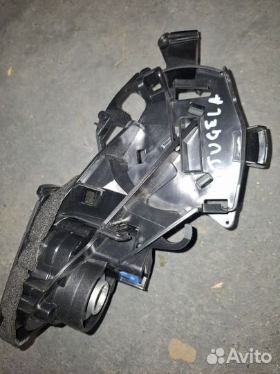 Кронштейн зеркала geely tugella