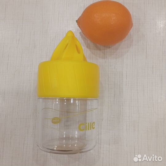 Бутылка Cille с соковыжималкой, с кружкой