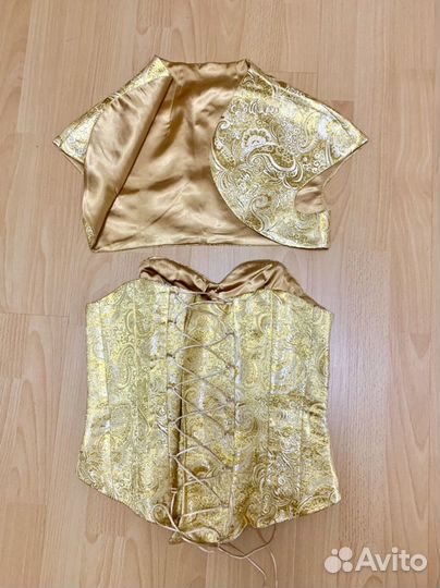 Вечернее платье с корсетом