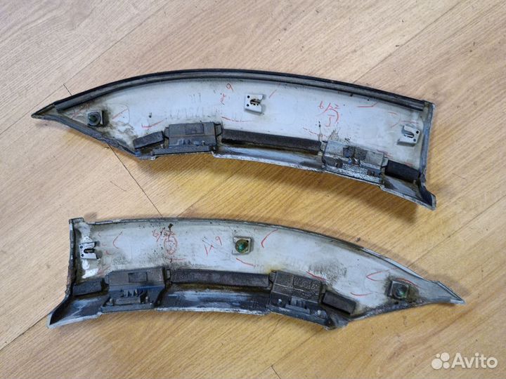 Молдинг заднего крыла mitsubishi outlander 1