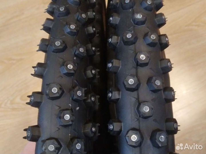 Покрышки 2 шт Schwalbe Ice Spiker Pro 26х2.1 новые