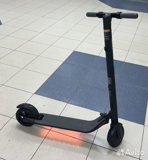 Электросамокат Ninebot KickScooter ES2 (2)